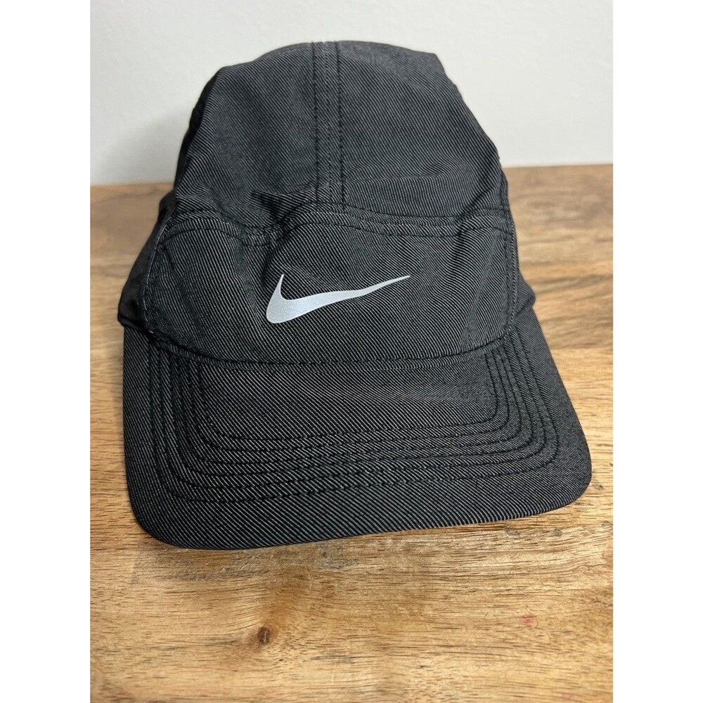 Nike Hat Cap Strap Back Mens M/L Black 5 Panel Dri-FIT Fly Running Swoosh